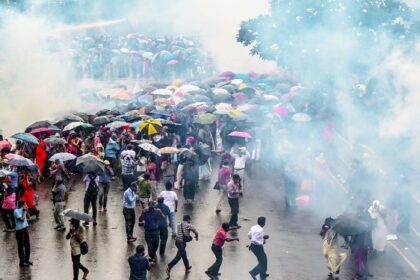 sri-lanka-teachers-protested-at-colombo