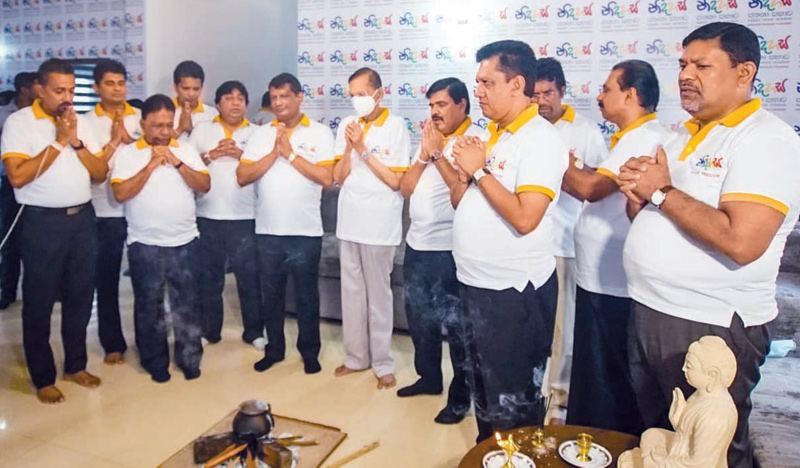 political-party-led-by-dalas-alahapperuma-joined-sjb-sri-lanka