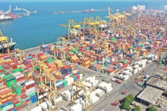 Program has been prepared over the weekend to release the more than 5000 containers piled up due to the customs strike.