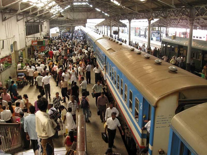train-station-masters-strike-in-sri-lanka