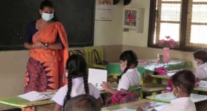 Teachers and principals start work-to-rule campaign